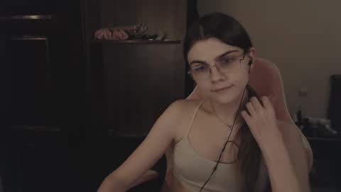 Snapshot of peralez_f chatting on 16, 2, 2025 Farida online show from 16, 2, 2025