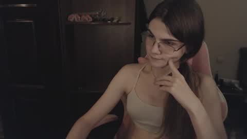 Snapshot of peralez_f chatting on 17, 2, 2025 Farida online show from 17, 2, 2025