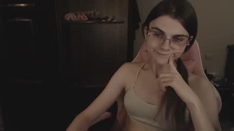 Snapshot of peralez_f chatting on 18, 2, 2025 Farida online show from 18, 2, 2025