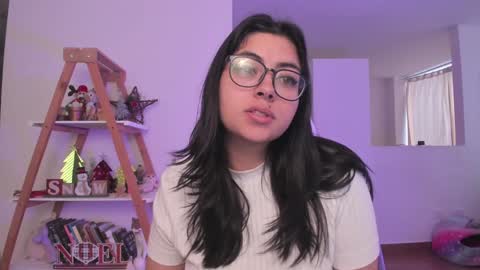 Sarah Ana Banana online show from 9, 1, 2025