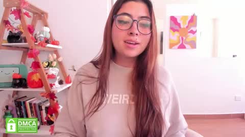 Sarah Ana Banana online show from 6, 11, 2025