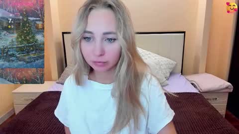 Snapshot of perfectjulia chatting on 16, 12, 2025 Julia online show from 16, 12, 2025