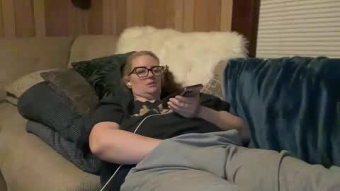 Snapshot of perfectnips742 chatting on 8, 11, 2025 Nelly online show from 8, 11, 2025