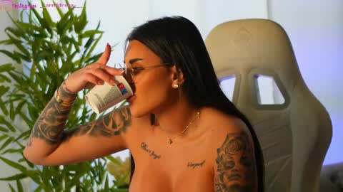 Snapshot of perfectt33n chatting on 14, 2, 2025 Dee online show from 14, 2, 2025