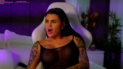 Snapshot of perfectt33n chatting on 12, 9, 2025 Dee online show from 12, 9, 2025