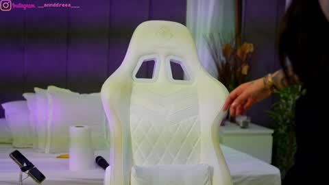 Snapshot of perfectt33n chatting on 4, 10, 2025 Dee online show from 4, 10, 2025