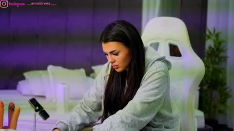 Snapshot of perfectt33n chatting on 8, 10, 2025 Dee online show from 8, 10, 2025