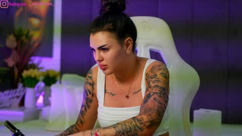 Snapshot of perfectt33n chatting on 25, 11, 2025 Dee online show from 25, 11, 2025