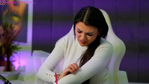 Snapshot of perfectt33n chatting on 28, 11, 2025 Dee online show from 28, 11, 2025