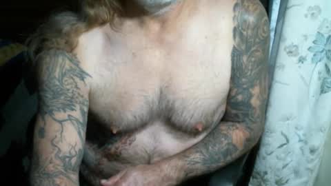 Snapshot of perkymalenipples chatting on 30, 11, 2025 perkymalenipples online show from 30, 11, 2025