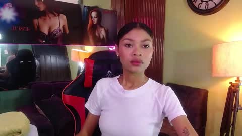 Perla online show from 15, 9, 2025