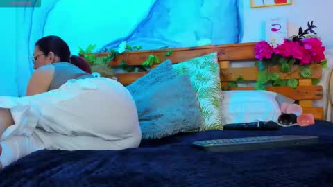 Snapshot of perlafranco chatting on 12, 9, 2025 Perla Franco online show from 12, 9, 2025