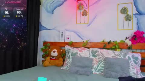 Snapshot of perlafranco chatting on 5, 11, 2025 Perla Franco online show from 5, 11, 2025