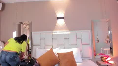 PerlaPreciosa online show from 1, 3, 2026