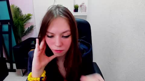 Snapshot of persinaky chatting on 20, 12, 2024 horror flying on the wings of the night.... online show from 20, 12, 2024