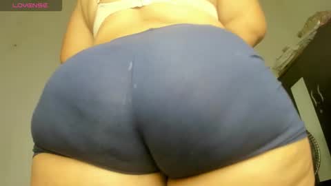 Snapshot of pervertt_mommy chatting on 9, 10, 2025 Alexandra online show from 9, 10, 2025