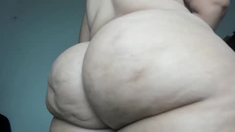 Snapshot of pervertt_mommy chatting on 23, 11, 2025 Alexandra online show from 23, 11, 2025