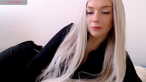 Snapshot of pervyblonde chatting on 23, 4, 2026 Isabella online show from 23, 4, 2026