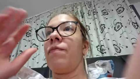 Lisa -  online show from 27, 12, 2024