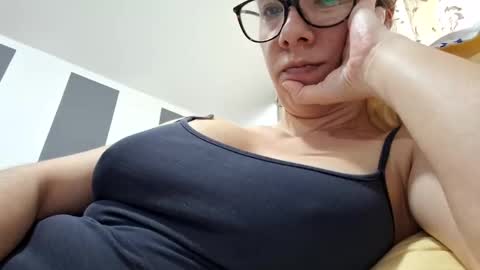 Lisa -  online show from 10, 1, 2025