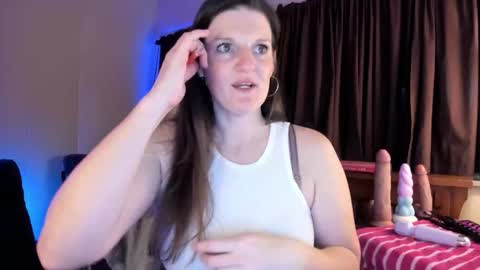 Snapshot of pessimistically_optimistic chatting on 11, 10, 2025 Kelly online show from 11, 10, 2025