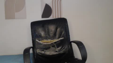 Snapshot of peter_x_annaud chatting on 16, 12, 2025 FELIPE online show from 16, 12, 2025