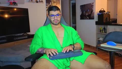 Snapshot of peterjack7 chatting on 12, 11, 2025 Peter Jack online show from 12, 11, 2025