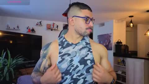 Snapshot of peterjack7 chatting on 22, 11, 2025 Peter Jack online show from 22, 11, 2025