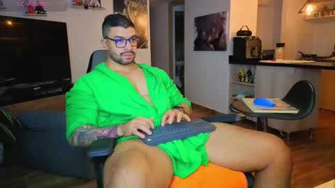 Snapshot of peterjack7 chatting on 26, 11, 2025 Peter Jack online show from 26, 11, 2025