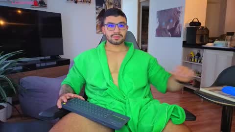 Snapshot of peterjack7 chatting on 30, 11, 2025 Peter Jack online show from 30, 11, 2025