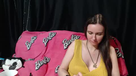 Snapshot of peternights chatting on 31, 10, 2025 Maximus online show from 31, 10, 2025