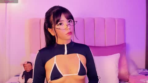 Snapshot of petit_rosseowo chatting on 27, 9, 2025 Im Rosse but u can call me Rossie or Rosita . online show from 27, 9, 2025