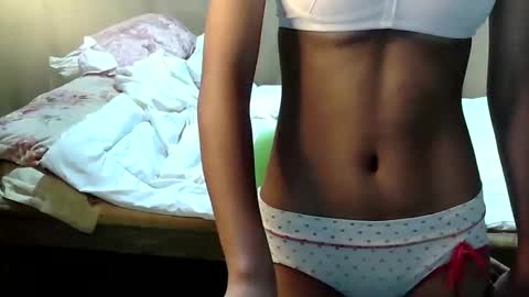 Snapshot of petite_asian24 chatting on 20, 12, 2025 petite_asian24 online show from 20, 12, 2025