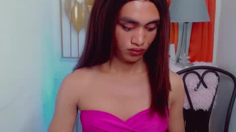 petite_barbie88 online show from 18, 6, 2026