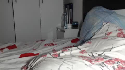 Snapshot of petite_danielle chatting on 8, 7, 2026 petite_danielle online show from 8, 7, 2026