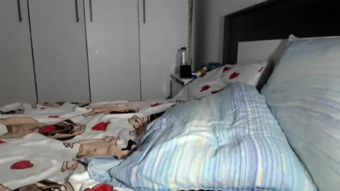 Snapshot of petite_danielle chatting on 18, 7, 2026 petite_danielle online show from 18, 7, 2026