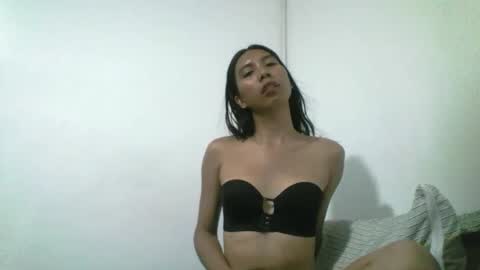 Yuriee online show from 11, 6, 2026