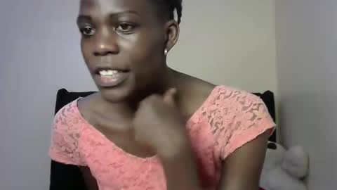 petite_lavi2 online show from 26, 2, 2025