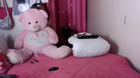 petite_princes online show from 6, 4, 2026