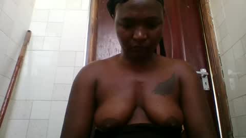 Snapshot of petite_shan chatting on 6, 7, 2026 petite_shan online show from 6, 7, 2026