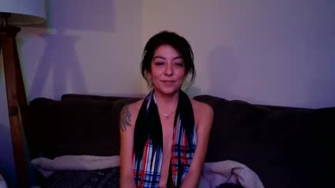 Snapshot of petite_treat_ chatting on 2, 12, 2024 petite treat online show from 2, 12, 2024