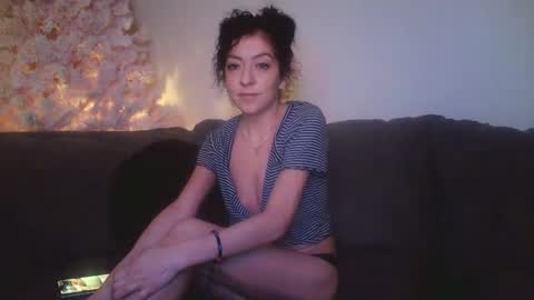 Snapshot of petite_treat_ chatting on 15, 12, 2024 petite treat online show from 15, 12, 2024