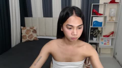 Snapshot of petiteasianyukie chatting on 26, 11, 2025 Yukie online show from 26, 11, 2025