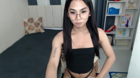 Snapshot of petiteasianyukie chatting on 2, 12, 2025 Yukie online show from 2, 12, 2025