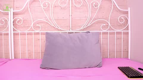 Snapshot of petitecharlize chatting on 18, 12, 2024 Charlize XL online show from 18, 12, 2024