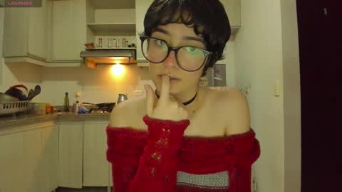 Snapshot of petitee_lunna chatting on 9, 2, 2026 Lunna online show from 9, 2, 2026