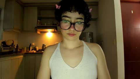 Snapshot of petitee_lunna chatting on 27, 2, 2026 Lunna online show from 27, 2, 2026