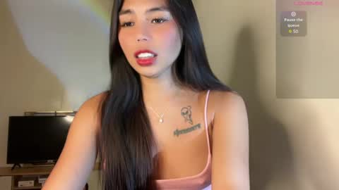 Snapshot of petitegirlx69 chatting on 31, 12, 2024 miss lisa online show from 31, 12, 2024