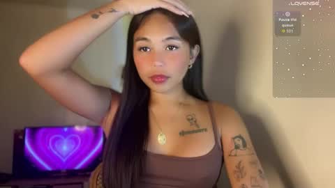 Snapshot of petitegirlx69 chatting on 9, 9, 2025 miss lisa online show from 9, 9, 2025