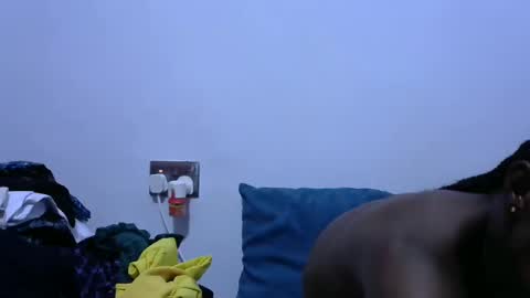 petitegirly12 online show from 19, 2, 2025